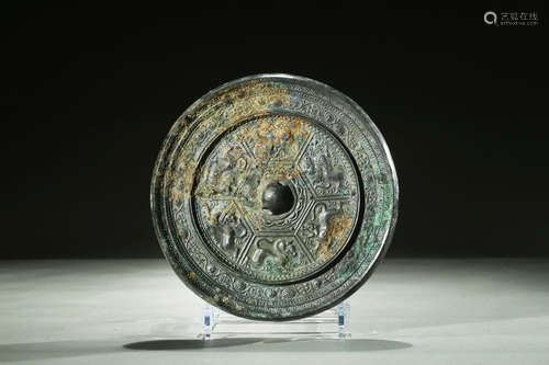 Archaic bronze 'Mythical Beasts' mirror