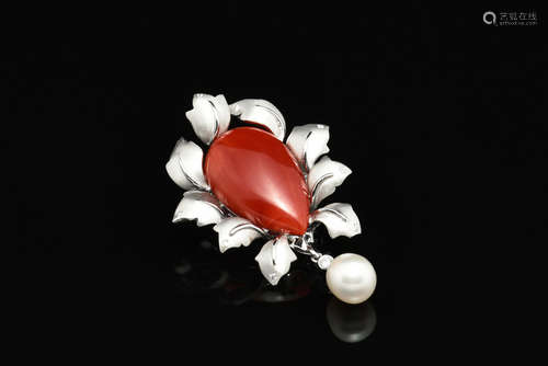 AKA RED CORAL AND PEARL PENDANT/BROOCH