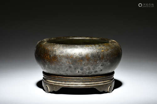 Bronze cast censer with stand