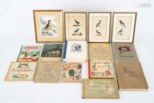 Un lot de livres d'enfants, de Congo et 4 lithographies d'oiseaux, 20me