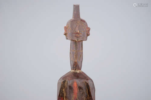 Une figure africaine en bois sculptŽ, 3me quart du 20me