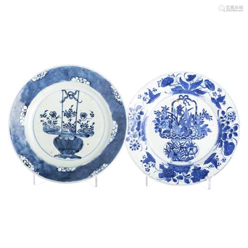 Chinese porcelain, two plates with 'flower vases', Kangxi