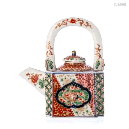 Teapot in Japanese porcelain, Arita