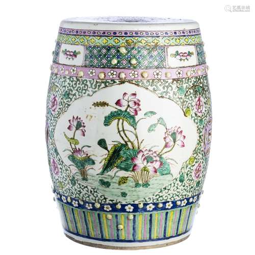 Chinese porcelain 'lotus' stool, Tongzhi