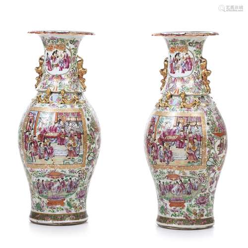 Pair of large vases 'mandarin' in Chinese porcelain