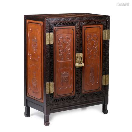 Chinese carved Hongmu cabinet, Minguo