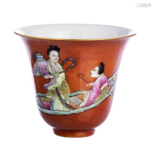 Chinese porcelain cup with figures, Minguo