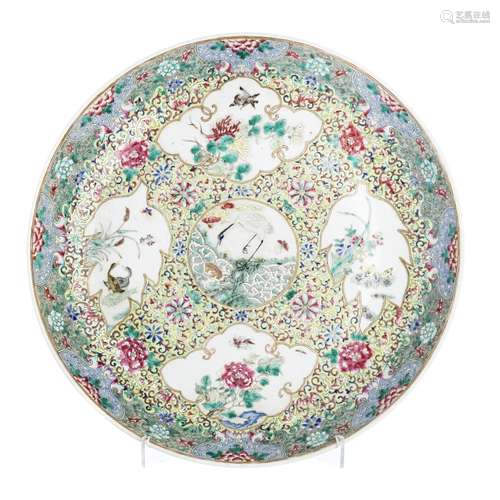 Large plate with 'birds amongst flowers' in Chinese porcelain, Guangxu