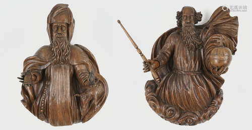 Deux appliques en bois sculptŽ: Saint-Antoine et Dieu le Pre, 17/18me