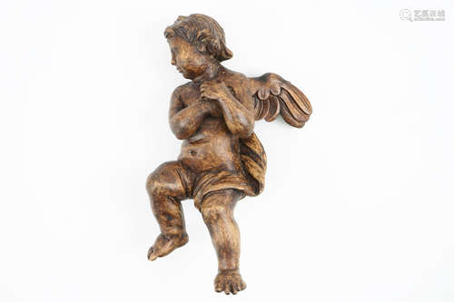 Un ange en bois sculptŽ et patinŽ, 18/19me