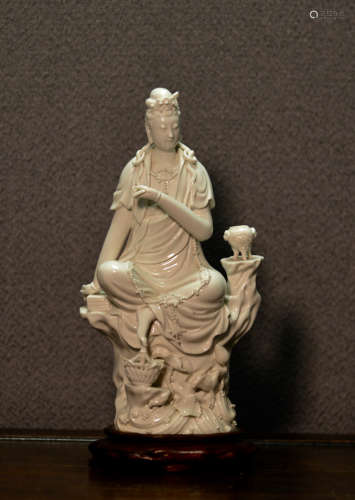 Chinese Dehua Porcelain Seated Kuanyin