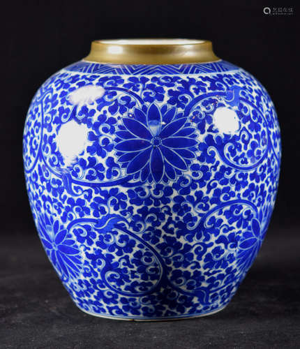 Chinese Blue White Porcelain Jar with Lotus Scene