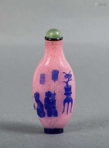 CHINESE BLUE OVER PINK PEKING GLASS SNUFF BOTTLE