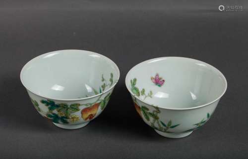 PAIR OF CHINESE FAMILLE ROSE BOWL