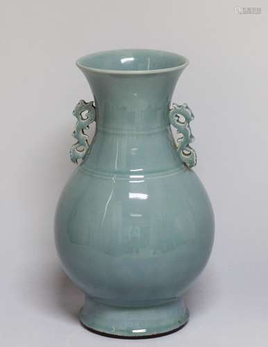 CHINESE CELADON GLAZED TWIN EAR VASE