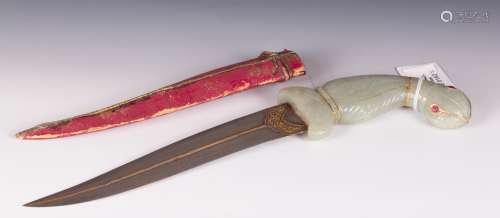CHINESE MUGHAL STYLE JADE-HILTED DAGGER