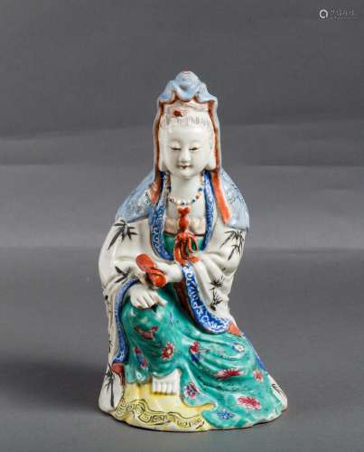 CHINESE FAMILLE ROSE FIGURE OF GUANYIN