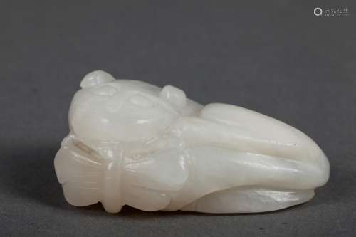 CHINESE WHITE JADE CARVED CAT