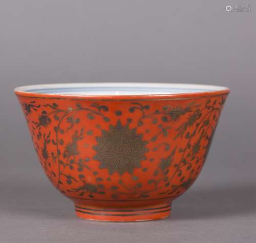 CHINESE GILT CORAL RED GLAZED BLUE & WHITE BOWL