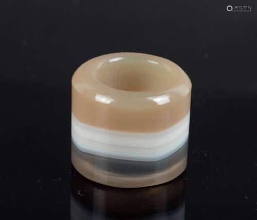 CHINESE AGATE THUMB RING