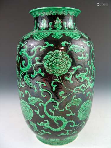 Chinese black and green glazed porcelain vase, marked.