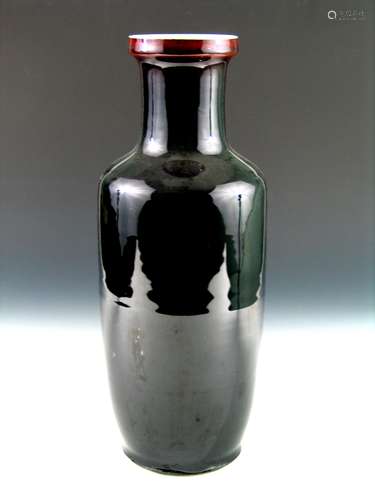 Chinese mirror-black glaze porcelain vase, Kangxi Mark.