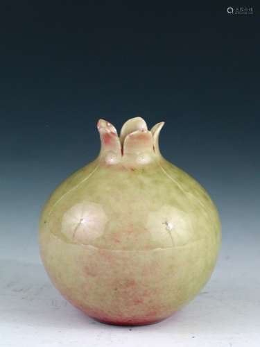 Chinese peachbloom glazed porcelain water coupe, Kangxi Mark.