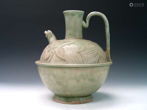 Chinese Celadon Porcelain Vase Uwer