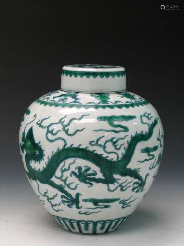 Chinese imperial doucai dragon jar, Qianlong mark.