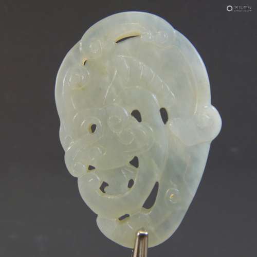 CHINESE ANTIQUE JADE PENDANT