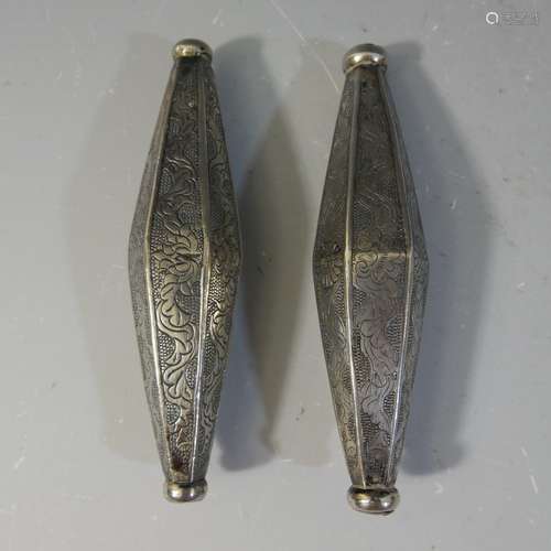 PAIR OF CHINESE SILVER OBJECT - 98 GRAMS