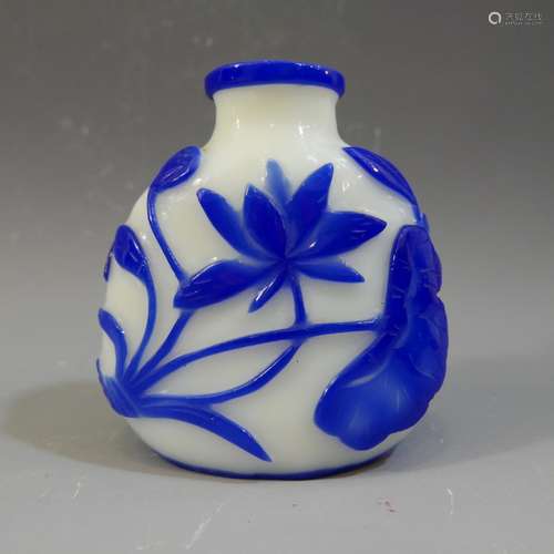 ANTIQUE CHINESE PEKING GLASS SNUFF BOTTLE - 19TH CENTURY