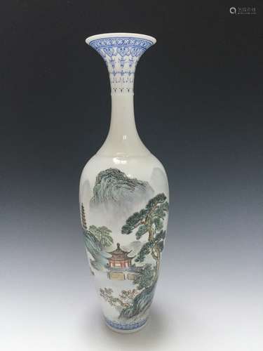 CHINESE FINE JINGDEZHENG FAMILLE ROSE VASE,