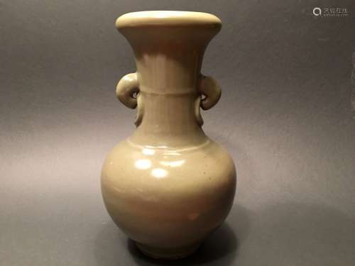 ANTIQUE Chinese Longquan Celadon Vase, Ming. 12