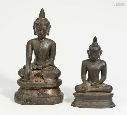 TWO BUDDHA.