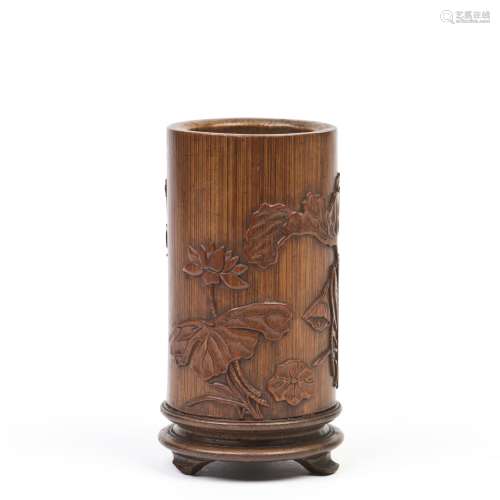 A BAMBOO CRAVED BRUSH POT, QING DYNASTY, 18/19TH CENTURY