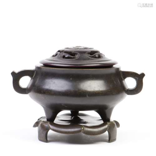 A BRONZE CENSER WITH XUANDE MARK , QING DYNASTY, 18TH CENTURY