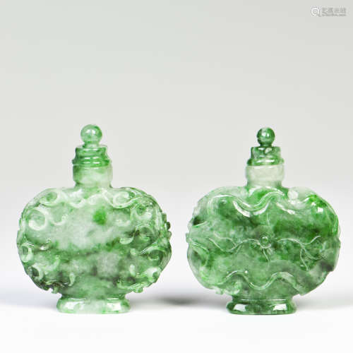 A PAIR OF JADEITE SNUFF BOTTLES, LATE QING DYNASTY