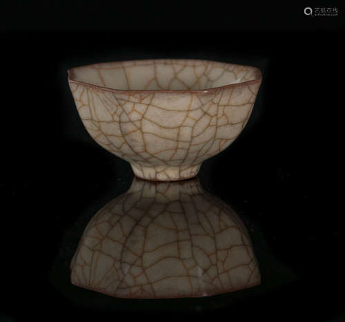 Song-Ge Yao Octagon Bowl-Very Important And Rare