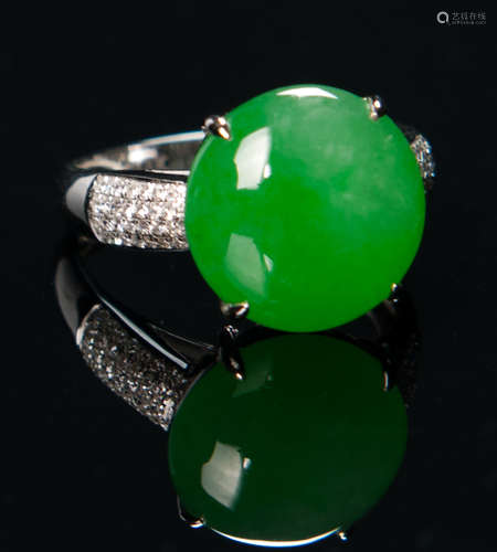 An Unique Jadeite Round Cabochon Diamond Ring