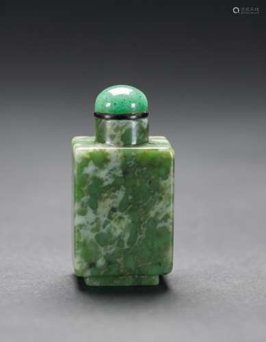 Qing - A Greenish Hard Stone Snuff Bottle