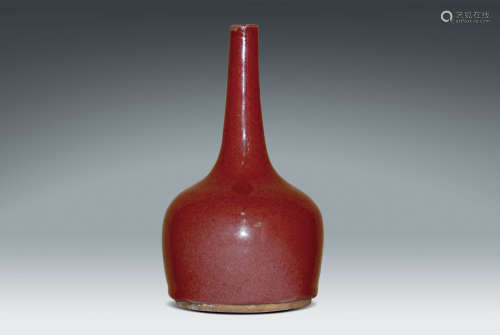 清·红釉马铃瓶