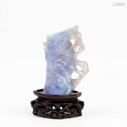 AN AGATE VASE, QING DYNASTY,19TH CENTURY