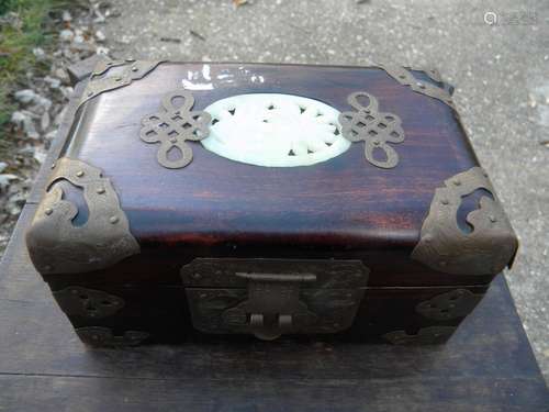 Vintage Chinese Jewlery Box