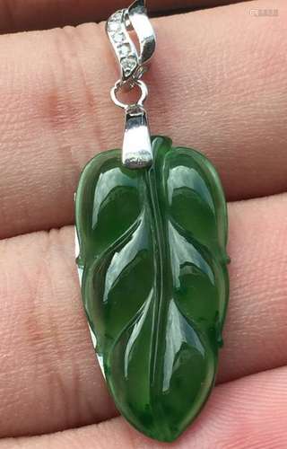 Natural Green Jadeite Leave Pendant