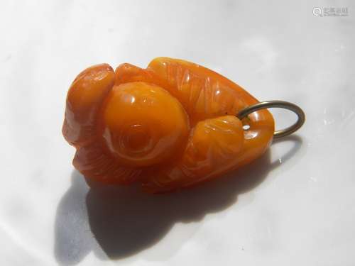 ANTIQUE NATURAL BUTTERSCOTHCH AMBER PENDANT