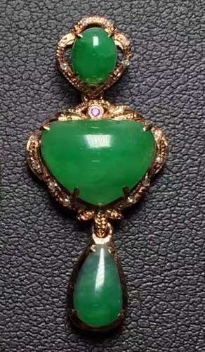 18K Gold Diamond Natural Green Jadeite Pendant