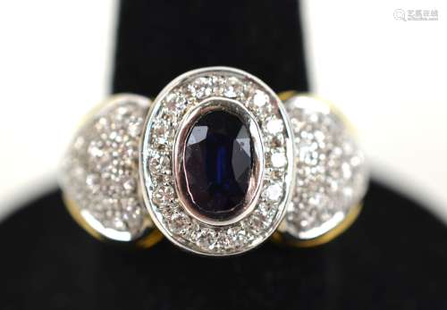 18K Gold Ring w. Diamonds & Sapphire