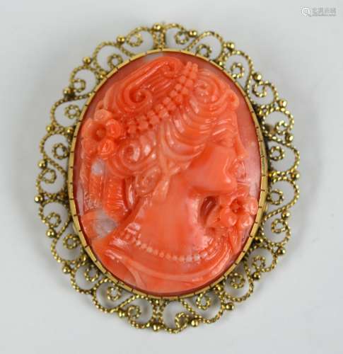 14K Gold Mounted Red Cameo Pendant