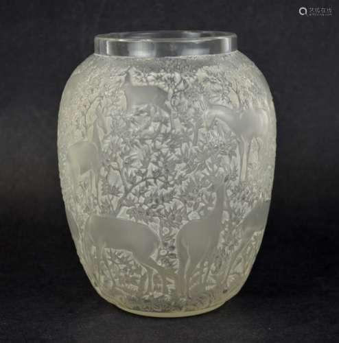 Lalique Glass Vase w Deer